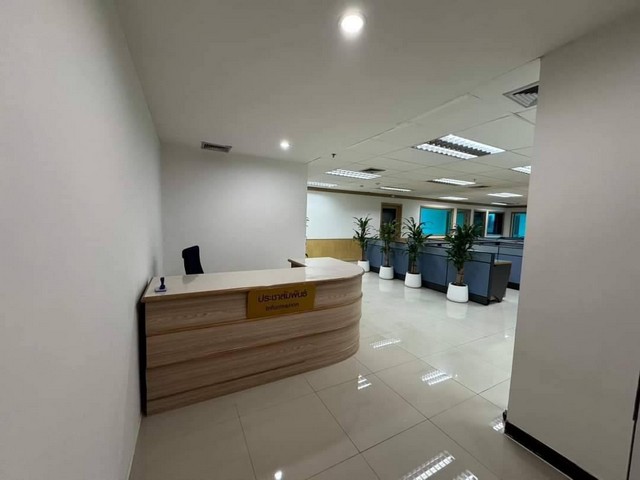 รหัสC5841 ให้เช่าพื้นที่สำนักงาน ขนาด 300 ตารางเมตร พร้อมเฟอร์นิเจอร์ ถนนรัชดาภิเษก ใกล้ MRT