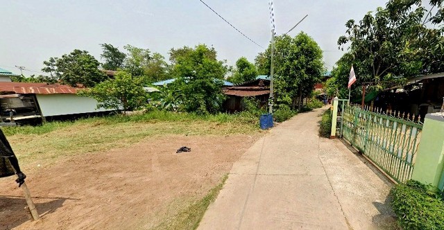 พื้นที่ดิน ที่ตั้ง :ถ.3043 ต.สามบัณฑิต อ.อุทัย จ.อยุธยา ใกล้ ใกล้นิคมอุตสาหกรรมโรจนะ ใกล้แหล่งชุมชนมากมาย เข้าออกได้หลายทาง ใกล้โรงพยาบาลอุทัย ใกล้โรงพยาบาลเอเซีย โรงพยาบาลราชธานี ใกล้ตลาดสามง่าม ห้างโรบินสันอยุธยา ห้างโลตัสโรจนะ 400000 THB  65 ตาราง-วา 0