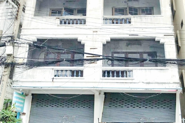 สมุทรปราการ BTS ปากน้ำ 400ม.ศาลากลาง  ริมถนน 44ตรว. 10นอน 5น้ำ ให้เช่า อาคารพาณิชย์ 2คูหา 4ชั้น  