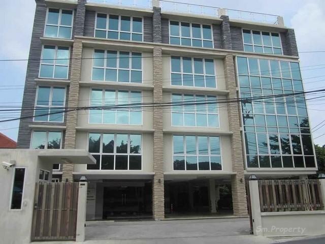 Sm521  ขายอาคาร 5 ชั้น  2,000 ตร.ม. พร้อมลิฟท์  ย่านเฉลิมพระเกียรติ ร.9 พัฒนาการตัดใหม่ ตกแต่งทุกชั้นพร้อมใช้งาน