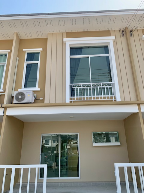 ให้เช่า ทาวน์เฮาส์ (Townhome) 2ชั้น 3ห้องนอน 2ห้องน้ำ ในหมู่บ้าน เสนา วีว่า รัตนาธิเบศร์- บางบัวทอง