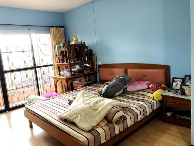 บ้าน ศุภาลัยบุรี คลอง 4 ขนาด 1 RAI 2 งาน 99 ตาราง-วา 3 นอน 3 BR 3500000 B. น่าอยู่