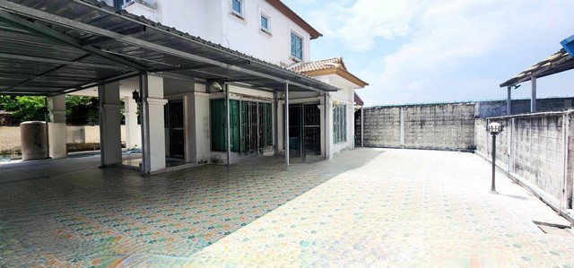 บ้าน บ้านธัญญาภิรมย์ รังสิตคลอง 10 3Bedroom3ห้องน้ำ ใหญ่ 74 ตร.ว. 3490000 - ไม่ไกลจาก โครงการตั้งอยู่บนทำเลคุณภาพดี บริเวณพื้นที่สีเขียวย่านบึงสนั่น ใกล้แหล่งชุมชนมากมาย ใกล้มหาวิทยาลัยเทคโนโลยีราชมงคลธัญบุรี ใกล้โรงพยาบาลบางปะกอก-รังสิต 2 ใกล้บิ๊กซีคลอง 