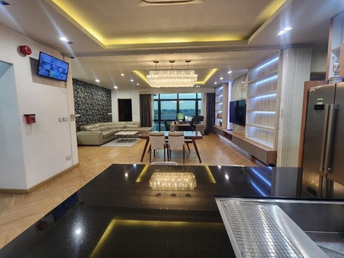 ขายอาคาร สำนักงาน พร้อมที่พักอาศัย 4 ชั้น เนื้อที่ 296 ตรว ถนนสุขาภิบาล 5 ซอย22 