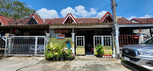 TOWNHOUSE หมุ่บ้านพูลสุข  ทำเลดี  ชลบุรี   