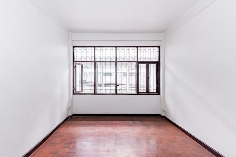 BH2467 ให้เช่าตึกแถว อาคาร 3ชั้น มี 2 ห้อง นอน และ 3 ห้อง น้ำ ใน ซอย 18 ถ. จันทน์ สาทร. ใกล้ ๆ ถนน นราธิวาสราชนครินทร์.