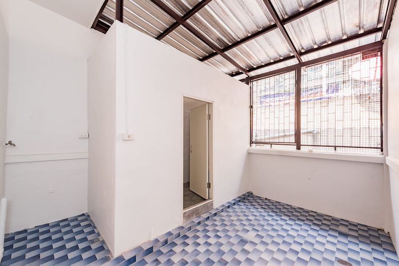 BH2467 ให้เช่าตึกแถว อาคาร 3ชั้น มี 2 ห้อง นอน และ 3 ห้อง น้ำ ใน ซอย 18 ถ. จันทน์ สาทร. ใกล้ ๆ ถนน นราธิวาสราชนครินทร์.