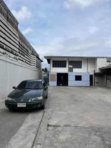 ให้เช่าโกดัง เนื้อที่ 280 ตารางวา ไฟฟ้า 3 เฟส 100 แอมป์ จอดรถได้ประมาณ 7 คัน ย่านสุขุมวิท 101 ใกล้BTSปุณณวิถี เหมาะทำเป็นคลังสินค้า