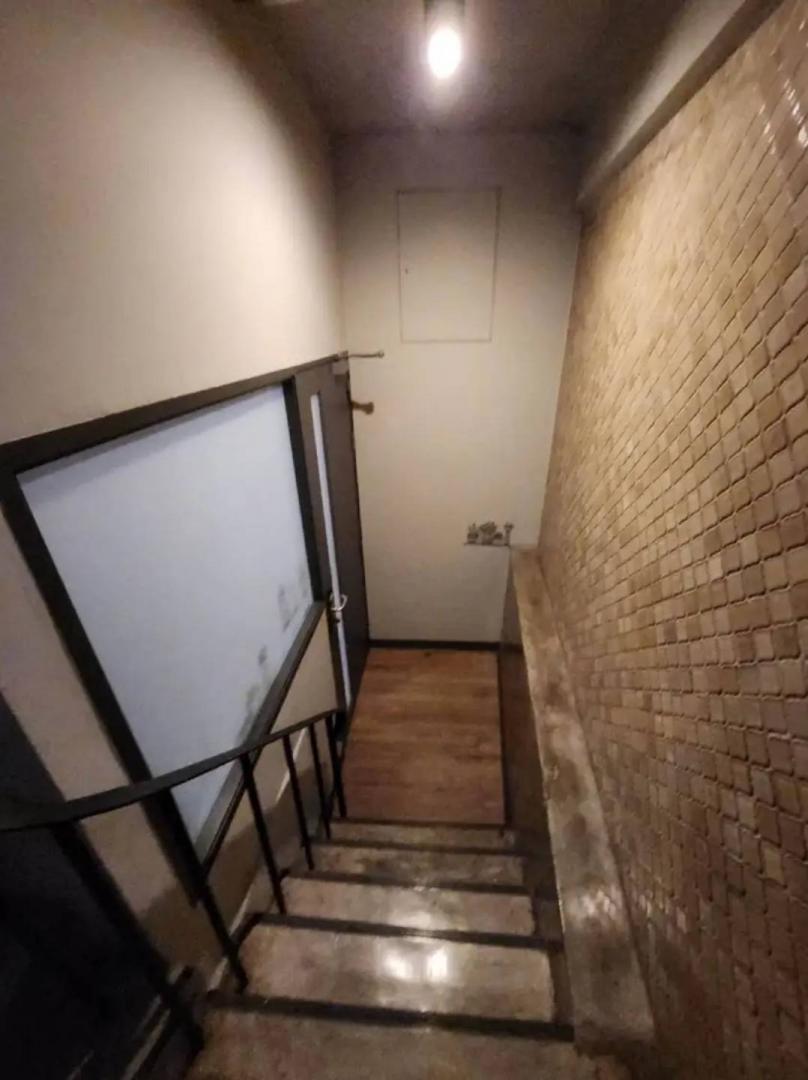 ให้เช่า อาคารพาณิชย์ 4 ชั้น 4 คูหาตีทะลุกัน เนื้อที่ 42 ตารางวา  ใกล้บีทีเอส สุรศักดิ์ ถนนปั้น สีลม