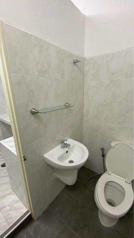 ให้เช่าอาคาร 3ชั้น พื้นที่ใช้สอย 138 ตารางเมตร  2 ห้องนอน 3 ห้องน้ำ ซอย 18 ถ. จันทน์ สาทร. ใกล้ ๆ ถนน นราธิวาสราชนครินทร์.