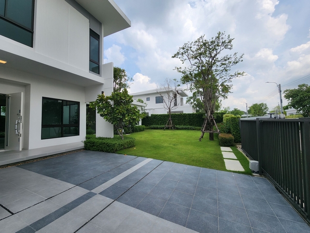 ขายบ้านเดี่ยว มัณฑนา กาญจนา-บางบอน 5 ขนาด 122 ตรว.บ้านใหม่ ไม่เคยเข้าอยู่ ทิศใต้  