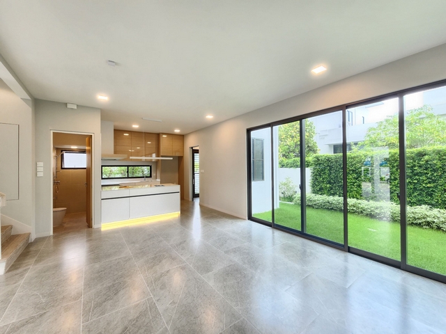 ขายบ้านเดี่ยว มัณฑนา กาญจนา-บางบอน 5 ขนาด 122 ตรว.บ้านใหม่ ไม่เคยเข้าอยู่ ทิศใต้  