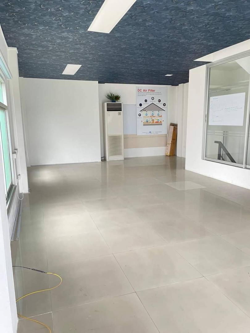 ให้เช่าอาคารพานิชย์ 3 ชั้น พื้นที่ใช้สอย 160 ตารางเมตร เลียบทางด่วนรามอินทรา โครงการมารีน่าโฮมคลองลำเจียก 29แขวง นวมินทร์ เขต บึงกุ่ม