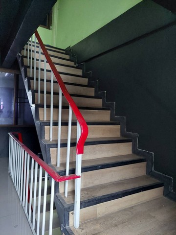 ให้เช่าอาคาร 4 ชั้น หมู่บ้านแกรนด์ วิลเลจ ลาดพร้าว 80/3 ใกล้iรถไฟฟ้าสถานีลาดพร้าว 71 เพียง 100 เมตร