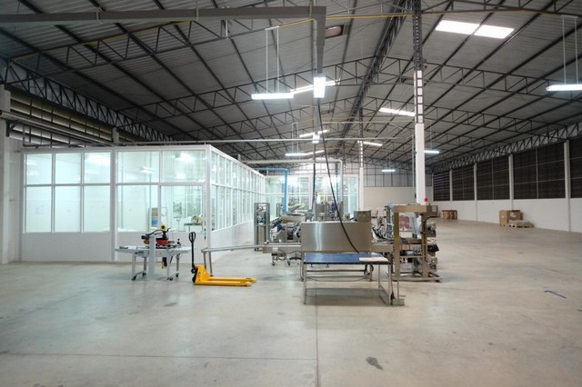 รหัสทรัพย์ may131ขายโรงงาน 8 ไร่กว่าพร้อมใบอนุญาต รง.4 ผลิตเครื่องดื่มชูกำลังบรรจุกระป๋องสำหรับส่งออก ใกล้ถนน 331 ใกล้ท่าเรือแหลมฉบัง  