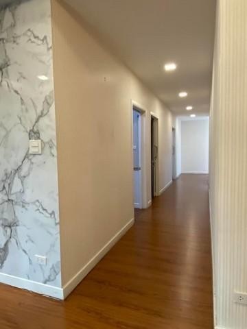 รหัสทรัพย์ MAY130 ให้เช่าพื้นที่อาคารชั้น 2 พร้อมลานจอด 10 คัน ย่านนาคนิวาสซอย4 