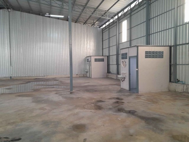 ให้เช่าโกดังคลังสินค้า 520 ตารางเมตร ย่านบางกรวย เข้าออกถนนราชพฤกษ์ รถใหญ่เข้าออกสะดวก