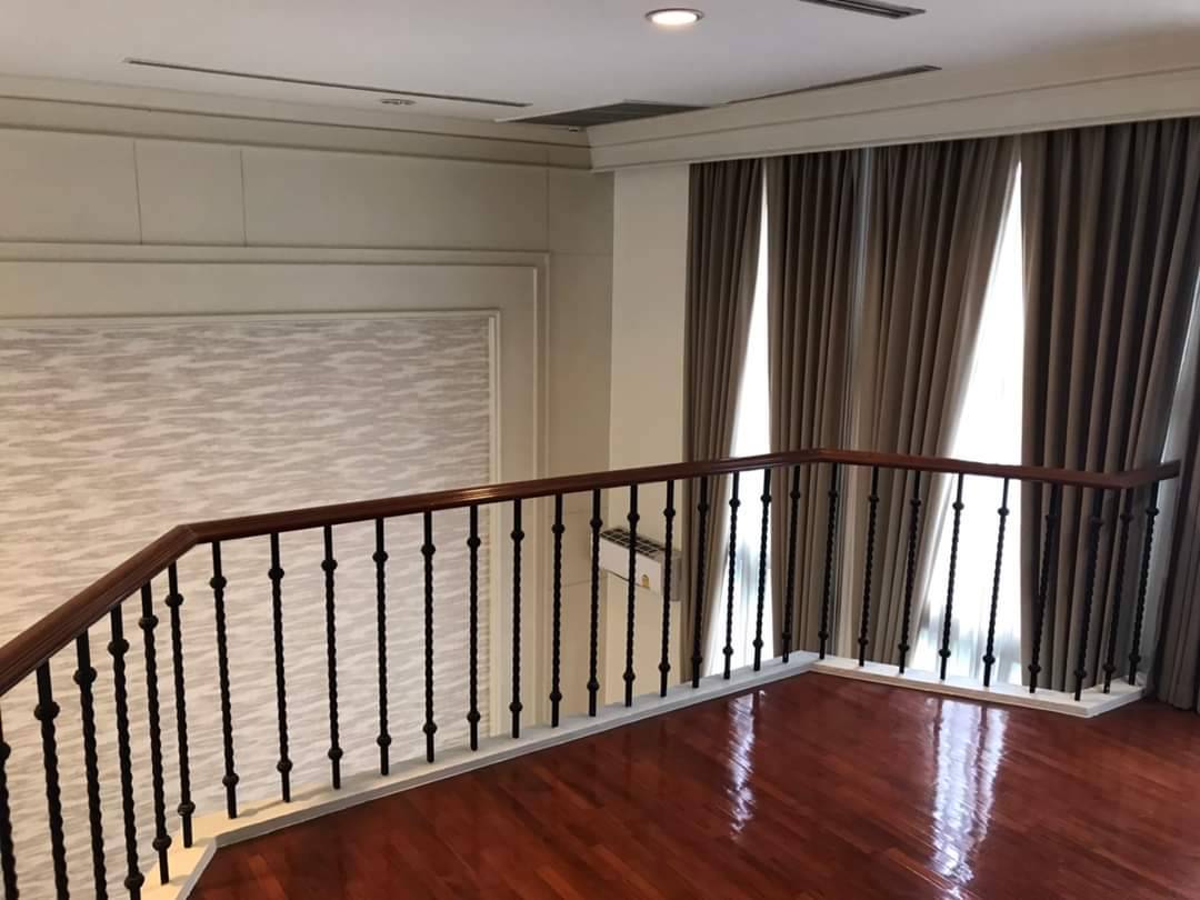 รหัสทรัพย์ R2872 ขาย ทาวน์โฮม 4ชั้น โครงการ บ้านกลางกรุง ทองหล่อ สไตล์อังกฤษใจกลางเมือง