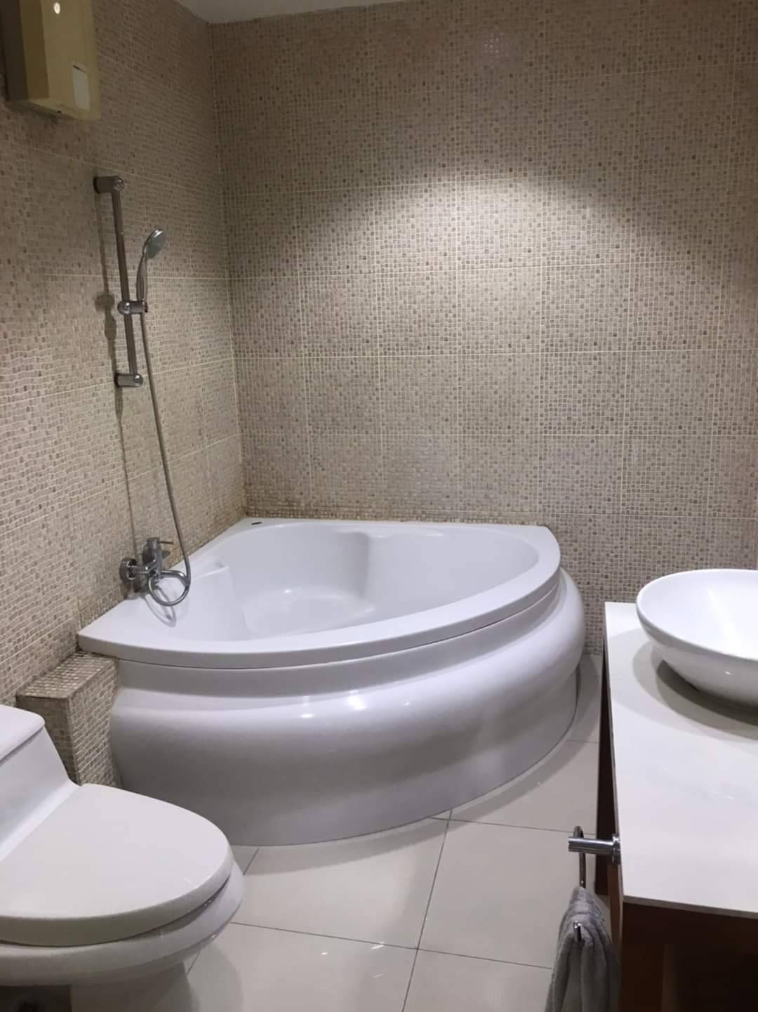 รหัสทรัพย์ R2872 ขาย ทาวน์โฮม 4ชั้น โครงการ บ้านกลางกรุง ทองหล่อ สไตล์อังกฤษใจกลางเมือง