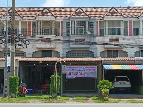 ขายอาคารพาณิชย์ 2 ชั้นครึ่ง 23.1 ตรว ตกแต่งใหม่ พร้อมเข้าอยู่ พื้นที่ใช้สอย 176 ตรม. หน้ากว้าง 4 เมตร ลึก 22 เมตร ใกล้สี่แยกเสาไห้