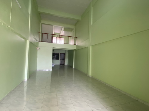 ขายอาคารพาณิชย์ 2 ชั้นครึ่ง 23.1 ตรว ตกแต่งใหม่ พร้อมเข้าอยู่ พื้นที่ใช้สอย 176 ตรม. หน้ากว้าง 4 เมตร ลึก 22 เมตร ใกล้สี่แยกเสาไห้