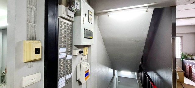 ตึก - พื้นที่เท่ากับ 34 sq.wa 0 งาน 0 ไร่ 14590000 THAI BAHT ใกล้กับ ใกล้แหล่งชุมชนมากมาย ตัวอาคารอยู่ต้นถนนพุทธมณฑลสาย 3 อยู่ใกล้ถนนบรมราชชนนีเพียง 300 เมตร ทั้งยังใกล้ถนนพุทธมณฑลสาย 1 สาย 2 สาย 4 ใกล้ถนนอักษะ ใกล้โรงเรียนอัสสัมชัญธนบุรี โรงเรียนสารสาสน์