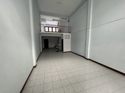 ปล่อยเช่าราคาถูกที่สุด!! ตึกแถว 4 ชั้น ถนนเพชรเกษม ซอยสนามมวยอ้อมน้อย (เวทีมวยสยามอ้อมน้อย) หมู่บ้านดำรงวิลล่า เหมาะทำกิจการ