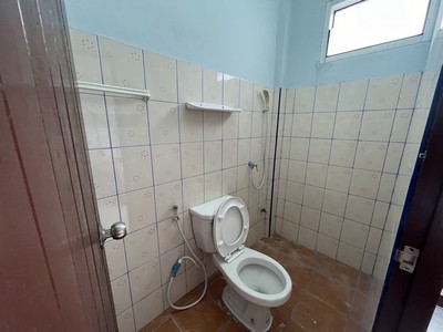 ปล่อยเช่าราคาถูกที่สุด!! ตึกแถว 4 ชั้น ถนนเพชรเกษม ซอยสนามมวยอ้อมน้อย (เวทีมวยสยามอ้อมน้อย) หมู่บ้านดำรงวิลล่า เหมาะทำกิจการ