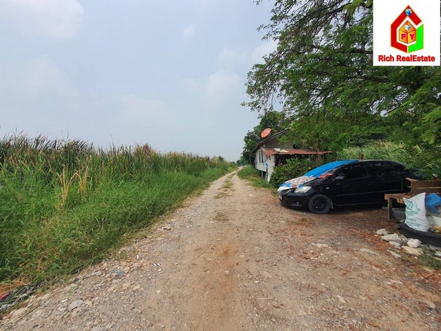 ขายถูกที่ดินสี่เหลี่ยมผืนผ้า ถนนเฉลิมพระเกียรติ ร.9 ซอย 28 แยก18 จากถนนใหญ่เพียง 500 เมตร เนื้อที่ 365ตรว. ทำเลดี แหล่งชุมชน ใกล้สวนหลวง ร.9