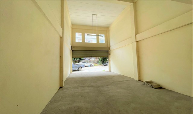 ขายอาคารพาณิชย์  อำเภอกระทุ่มแบน  สมุทรสาคร (PKK04-05838)