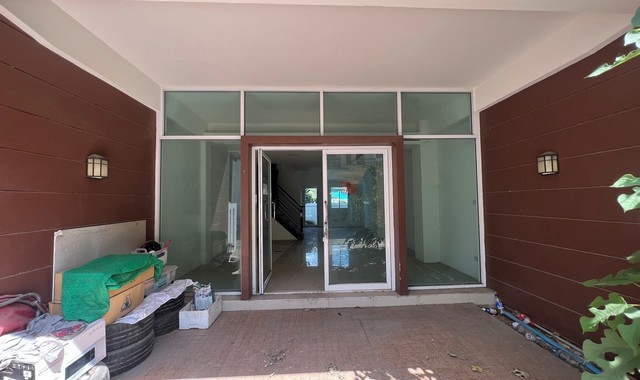 ขายอาคารพาณิชย์  หมู่บ้านทองเพลส  ราชบุรี (PKK04-05958)