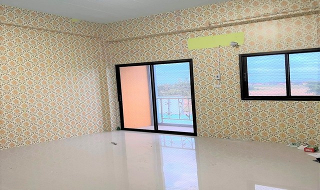 ขายอาคารพาณิชย์      อำเภอจอมบึง  ราชบุรี (PKK04-06339)