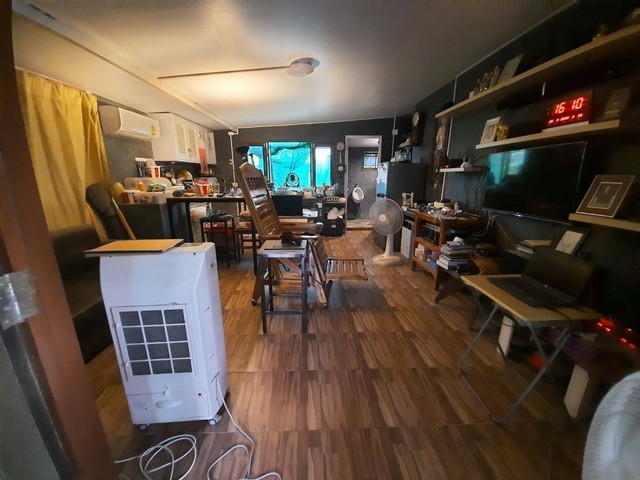 ขายที่ดินพร้อมบ้าน เนื้อที่ 1 ไร่ 2 งาน มีรั้วรอบขอบชิด บ้านนา นครนายก