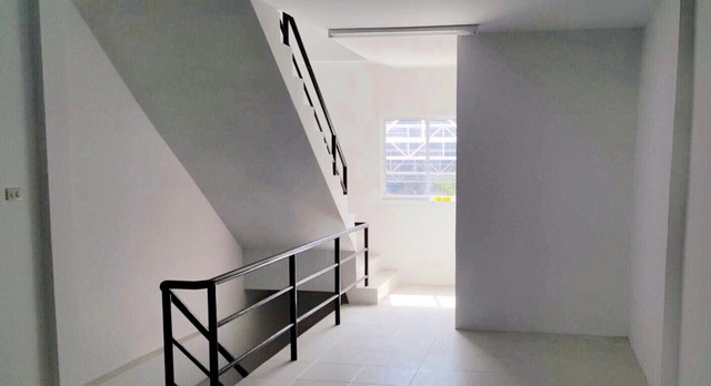 ขายตึกพร้อมผู้เช่า ประตูน้ำขอนแก่น ถ.มิตรภาพ ตำบลเมืองเก่า อำเภอเมืองขอนแก่น จังหวัดขอนแก่น