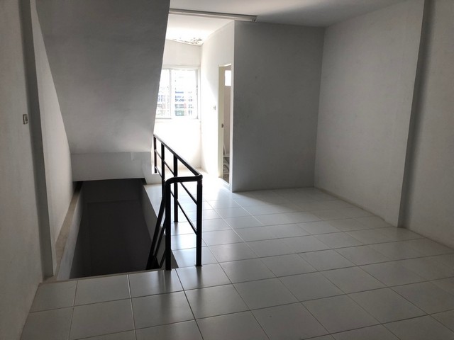 ขายตึกพร้อมผู้เช่า ประตูน้ำขอนแก่น ถ.มิตรภาพ ตำบลเมืองเก่า อำเภอเมืองขอนแก่น จังหวัดขอนแก่น