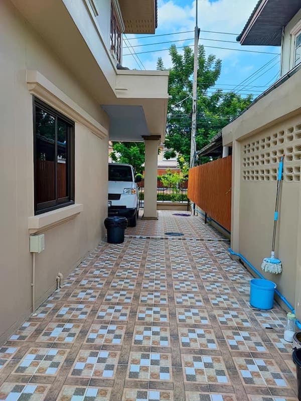 BH2477 ให้เช่าบ้านเดี่ยว 2ชั้น โครงการ มณีรินทร์ เลค แอนด์ ลากูน โซนบี ของ Property Perfect ใกล้ทางด่วนบางพูน  ตำบลบ้านกลาง