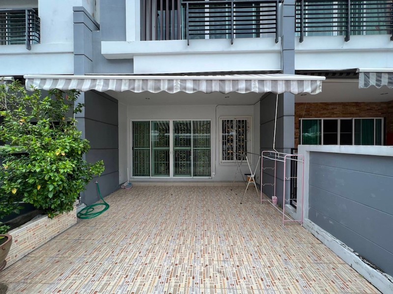 BS713 ขายทาวน์เฮ้าส์ 3ชั้น  บ้านกลางเมืองสาทร-ราชพฤกษ์ 3ห้องนอน 3ห้องน้ำ ห่างจาก BTS บางหว้า 10 นาที 