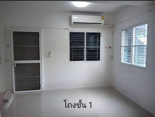 ขายด่วนๆๆ บ้านพฤกษา บ้านหลังมุมทำเลดี ตั้งอยู่ ถนนราชพฤกษ์ แจ้งวัฒนะ อำเภอเมือง จังหวัดปทุมธานี