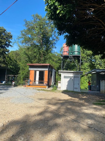 ขายที่ดินพร้อมสิ่งปลูกสร้าง แหล่งท่องเที่ยวชะอม(บึงไม้)ด่วนๆ ติดลำธารขนาด 2 ไร่เต็ม