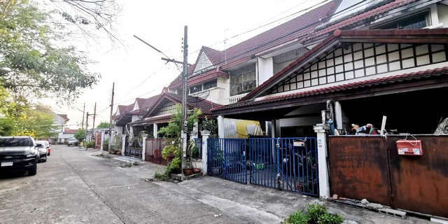 townhome อุบลชาติ 30 ตารางวา 4 BEDROOM ใกล้กับ ใกล้จุดขึ้นลงทางด่วน ใกล้ถนนใหญ่/ทางหลวง ใกล้ห้างสรรพสินค้า ใกล้โรงพยาบาลพระนั่งเกล้า โรงพยาบาลเกษมราษฎร์รัตนาธิเบศร์ ใกล้โรงเรียน/มหาวิทยาลัย ทำเลดี เข้าออกได้หลายทาง (ทาวน์เฮ้าส์มือสอง) ราคาดี