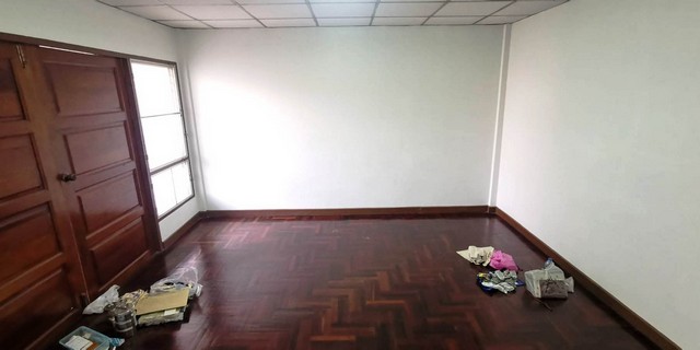townhome อุบลชาติ 30 ตารางวา 4 BEDROOM ใกล้กับ ใกล้จุดขึ้นลงทางด่วน ใกล้ถนนใหญ่/ทางหลวง ใกล้ห้างสรรพสินค้า ใกล้โรงพยาบาลพระนั่งเกล้า โรงพยาบาลเกษมราษฎร์รัตนาธิเบศร์ ใกล้โรงเรียน/มหาวิทยาลัย ทำเลดี เข้าออกได้หลายทาง (ทาวน์เฮ้าส์มือสอง) ราคาดี