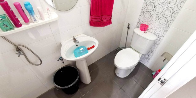 ID :  16538 ขายด่วน ทาวน์เฮ้าส์ เดอะ อีโค่ เรสซิเดนซ์ 2BR1Bathroom พื้นที่ 19 ตาราง-วา 0 ngan 0 RAI 980000 THB ใกล้ โครงการ เดอะ อีโค่ เรสซิเดนซ์ -The Eco Residence บางปะอิน อยุธยาอยู่ห่างจากถนนสายเอเชียเพียง 2 กม. เดินทางสะดวก (ทาวน์เฮ้าส์มือสอง) ถูกที่ส