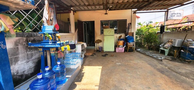 ทาวน์เฮาส์ พานหิน 5 790000 บ. 1 BEDROOM 27 ตร.ว. 0 งาน 0 ไร่ ไม่ไกลจาก ใกล้แหล่งชุมชนมากมายใกล้นิคมอุตสาหกรรม 304 ปราจีนบุรี  มีร้านอาหารมากมาย บิ๊กซี โลตัส เซเว่น ใกล้บ้านเอื้ออาทรท่าตูม สำนักสงฆ์พุทธมาลัย โรงแรม รีสอร์ทมากมาย การเดินทางสะดวก เข้าออกได้ห