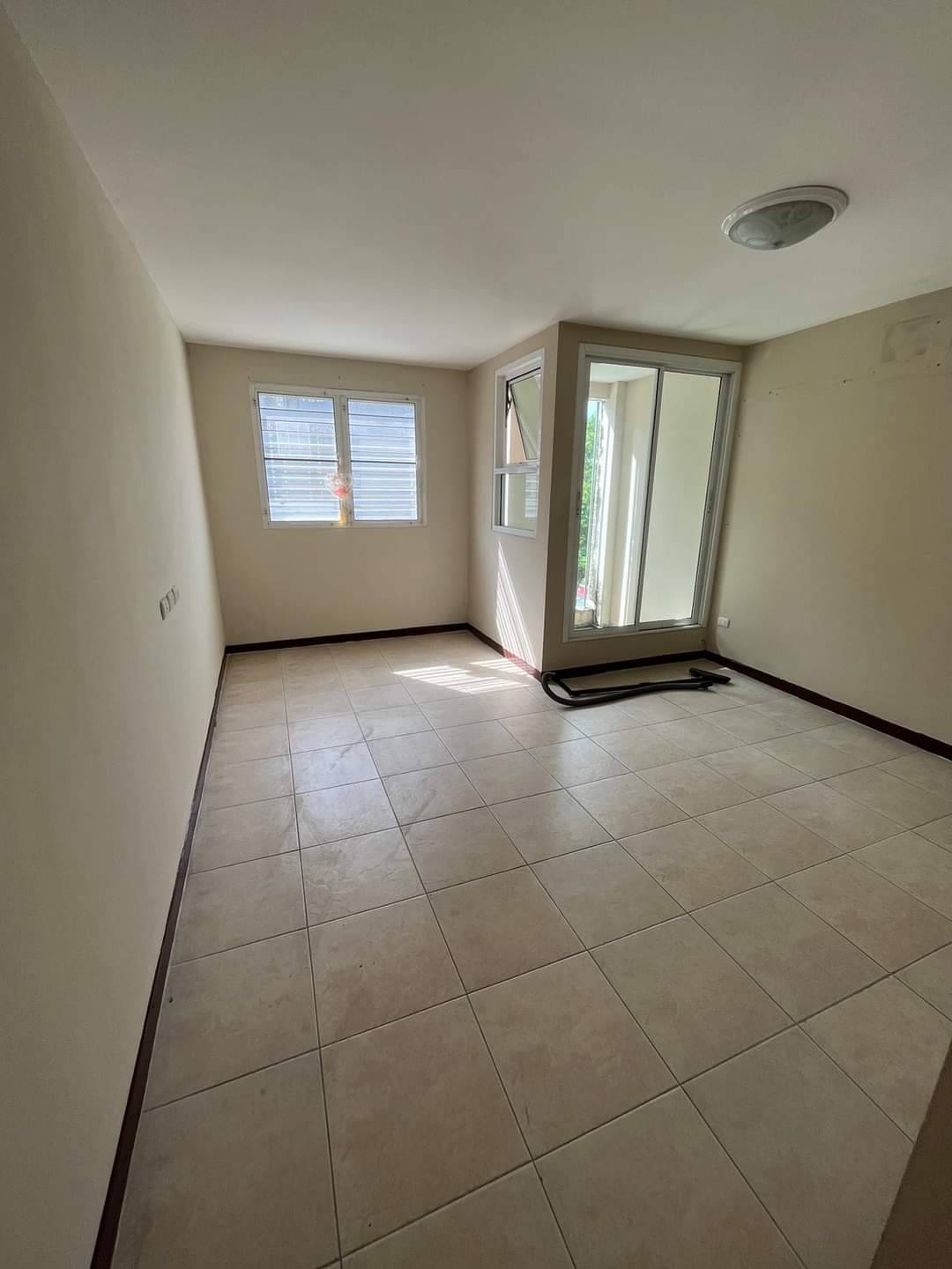 รหัสทรัพย์ R2877 ให้เช่า อาคารพาณิชย์ 3.5 ชั้น ซอยพระราม 3 บางคอแหลม ใกล้เทอมินอล 21