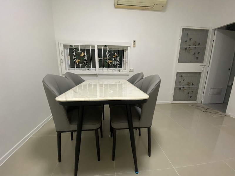 BH2484 ให้เช่าทาวน์เฮาส์ 2ชั้น เดอะคัลเลอร์ อารียา ติวานนท์ ใกล้โรงเรียนพระหฤทัยนนทบุรี และตลาดดวงแก้ว ขอเป็นครอบครัว  ไม่เอาสัตว์เลี้ยง