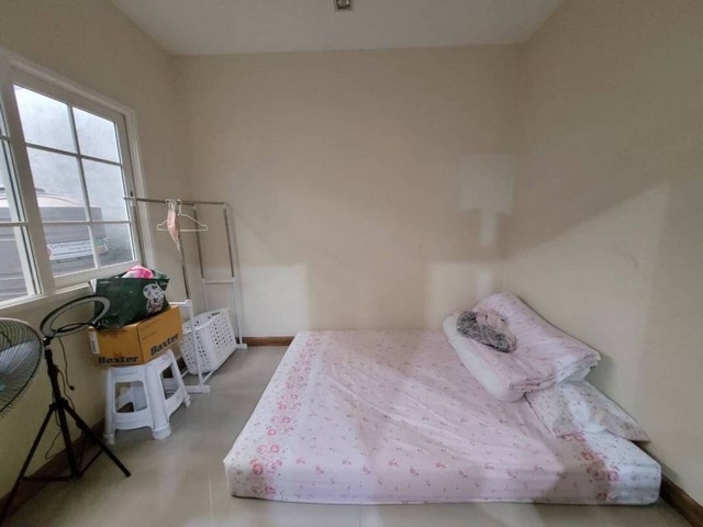 รหัส  2054 ประกาศขาย ทาวน์โฮม ทาวน์โฮม 2 ชั้น โกลเด้นทาวน์ 2 ลาดพร้าว-เกษตรนวมินทร์ 4BR2น้ำ 3300000 - ใกล้กับ Chocolate Ville เดินทางสดวกสบาย