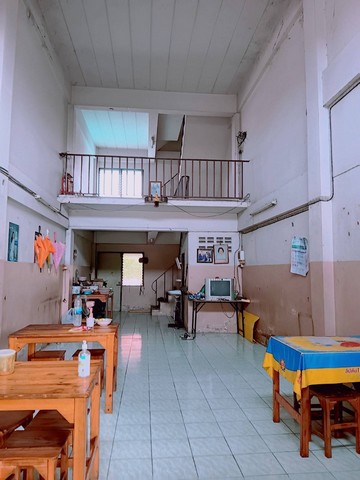 ขายอาคารพาณิชย์ 2 ชั้นครึ่ง แยกบางแพ  ต.วังเย็น อ.บางแพ จ.ราชบุรี    ZW272