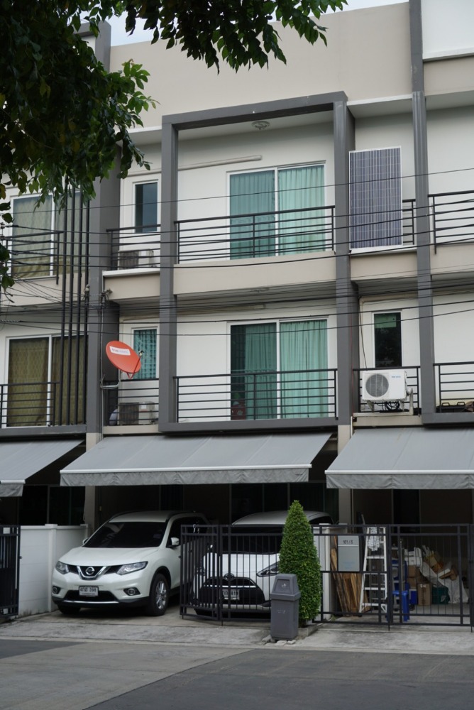ให้เช่าทาวน์เฮาส์  3 ชั้น เนื้อที่ 20 ตร.วาโครงการบ้านกลางเมืองสุขุวิท 77 อ่อนนุชซอย 17  ใกล้สถานี BTS อ่อนนุช 