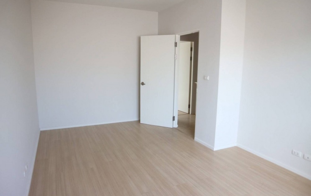 ให้เช่าทาวน์เฮาส์  3 ชั้น เนื้อที่ 20 ตร.วาโครงการบ้านกลางเมืองสุขุวิท 77 อ่อนนุชซอย 17  ใกล้สถานี BTS อ่อนนุช 