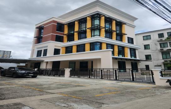 ให้เช่าโฮมออฟฟิศ 4 ชั้นบ้านกลางกรุง ออฟฟิศ พาร์ค บางนา-ตราด กม. 2 เซ็นทรัล บางนา เขตบางนา